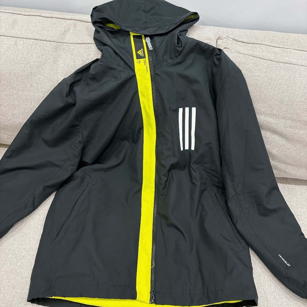 99% NEW ADIDAS FALL WINTER SPORTS JACKET, SIZE M